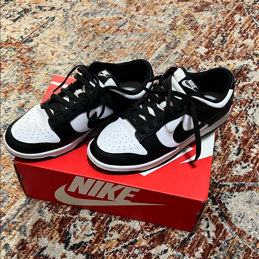 Nike Dunk Low (Panda) Black and White Men Athletic Shoes SZ 10